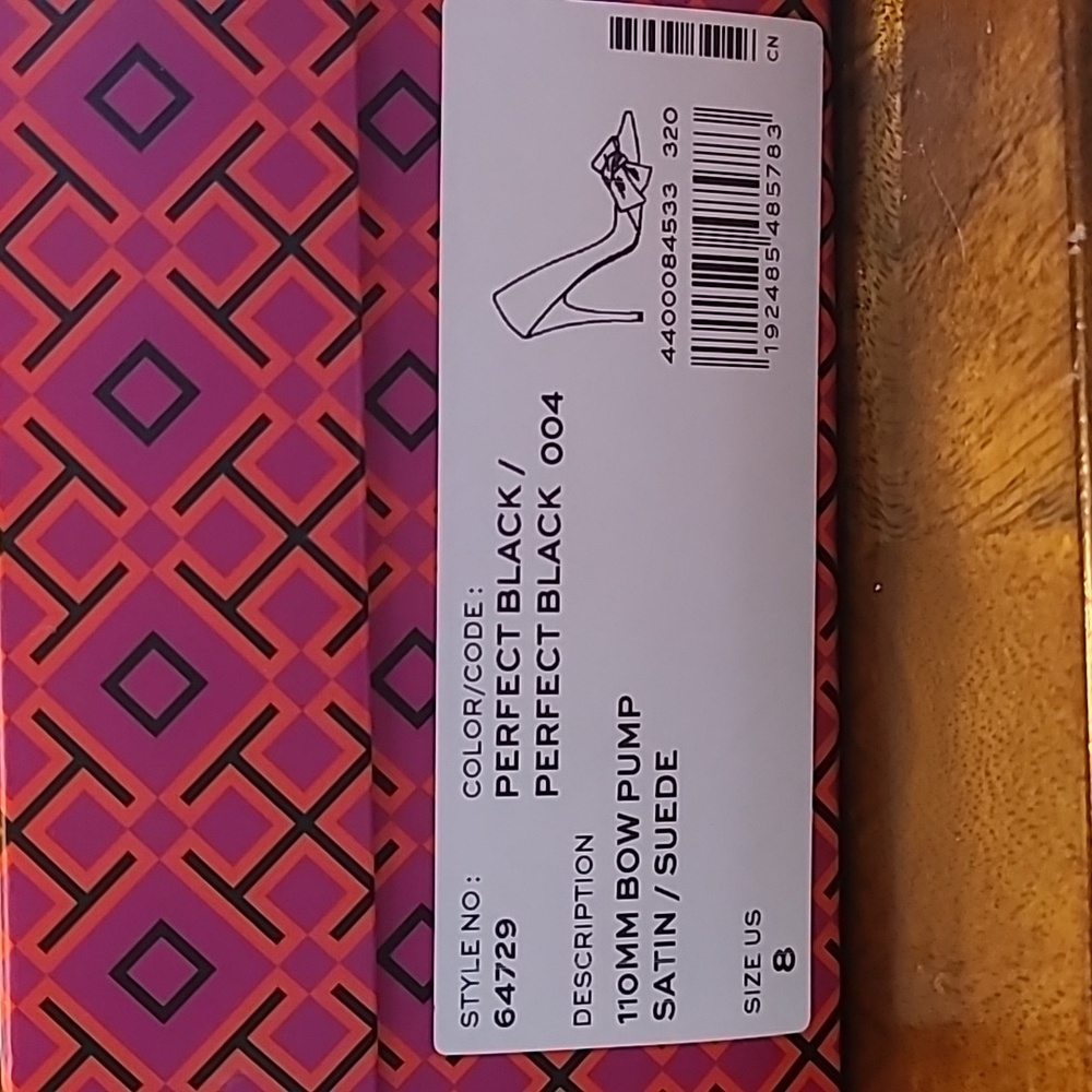 Tory Burch 110mm Bow Pump Satin, size 8 in Perfect Black 004